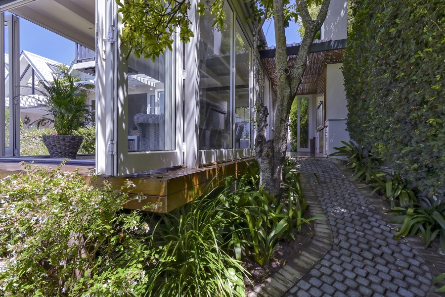 5 Bedroom Property for Sale in Constantia Western Cape